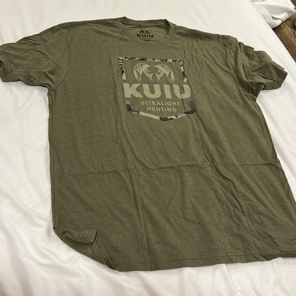 BNWT in packaging Kuiu lightweight hunting shirt